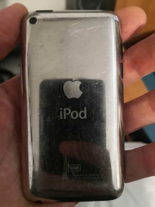 Плеър Ipod touch(4th generation)