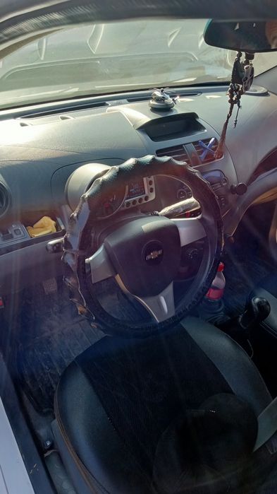 Спарк мошинаси сотилади