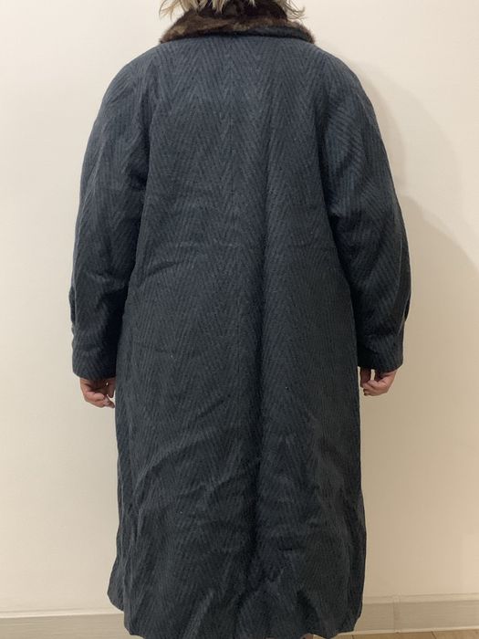 Продам женское пальто