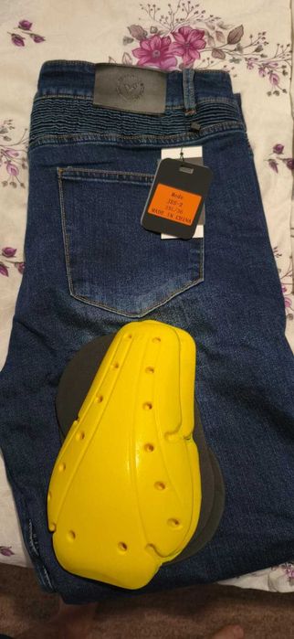 Pantaloni Moto cu protectii