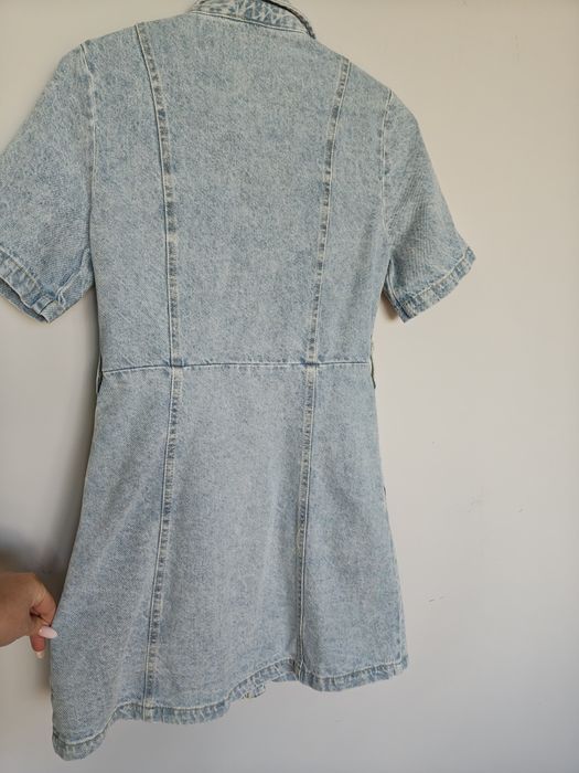 Къса дънкова рокличка Stradivarius