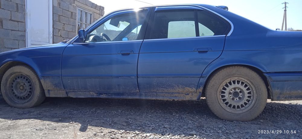 Машина сатылады продам машина