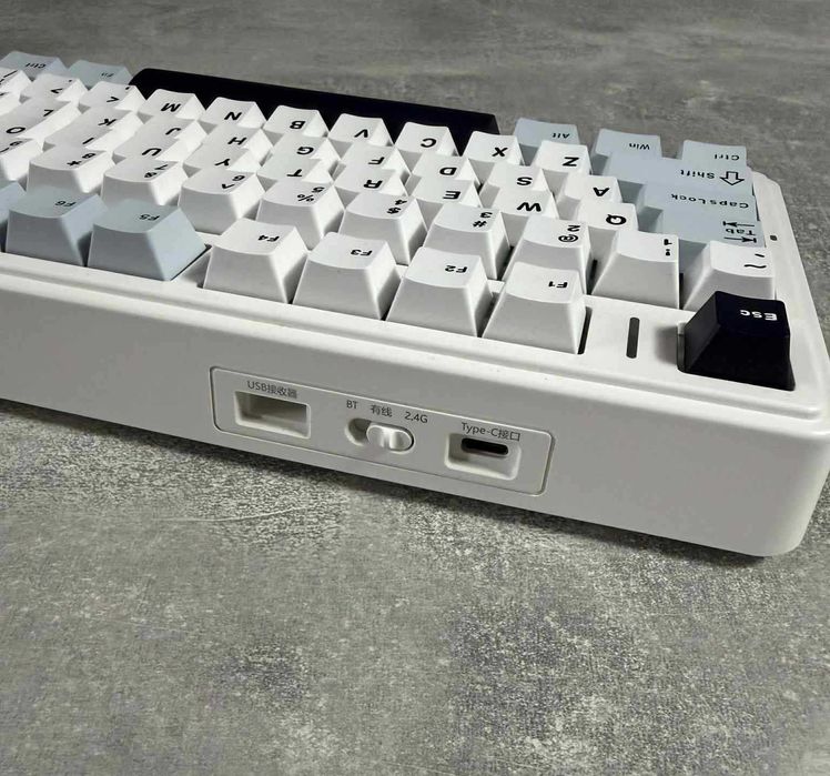 Геймърска клавиатура AULA F75