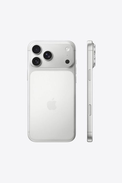 iPhone 17 pro в белом цвете (торг уместен)