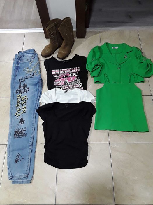 Haine damă  blugi  ,3 tricouri  noi , 1 TOP  verde  cu maiou  ,toate marimea S  și cizme piele Zara m 35  promoție  ,toate 100 de lei