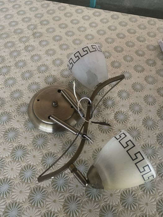 Продам   люстру.