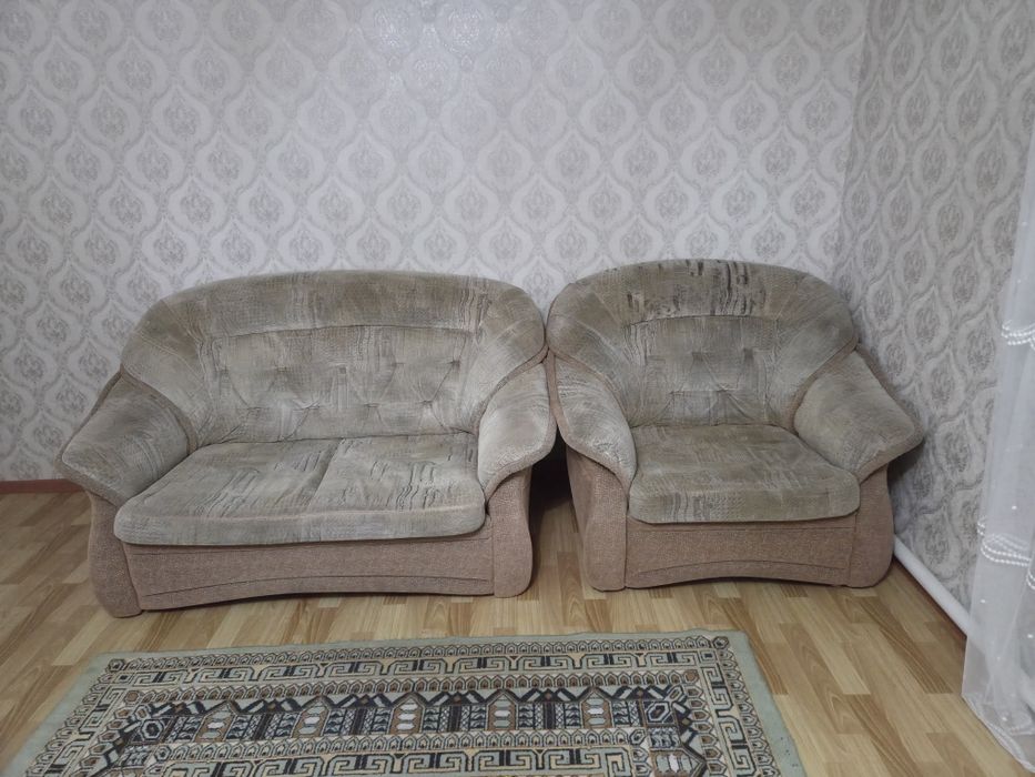 Продам диван и кресло.