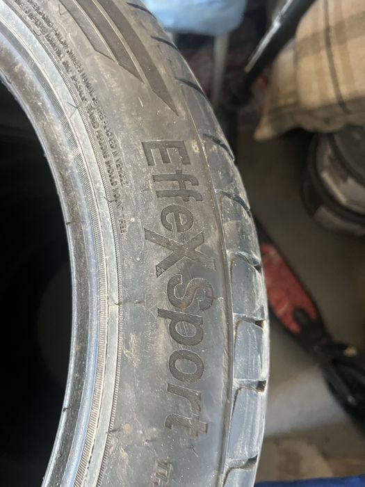 Продам шины 235/45/18