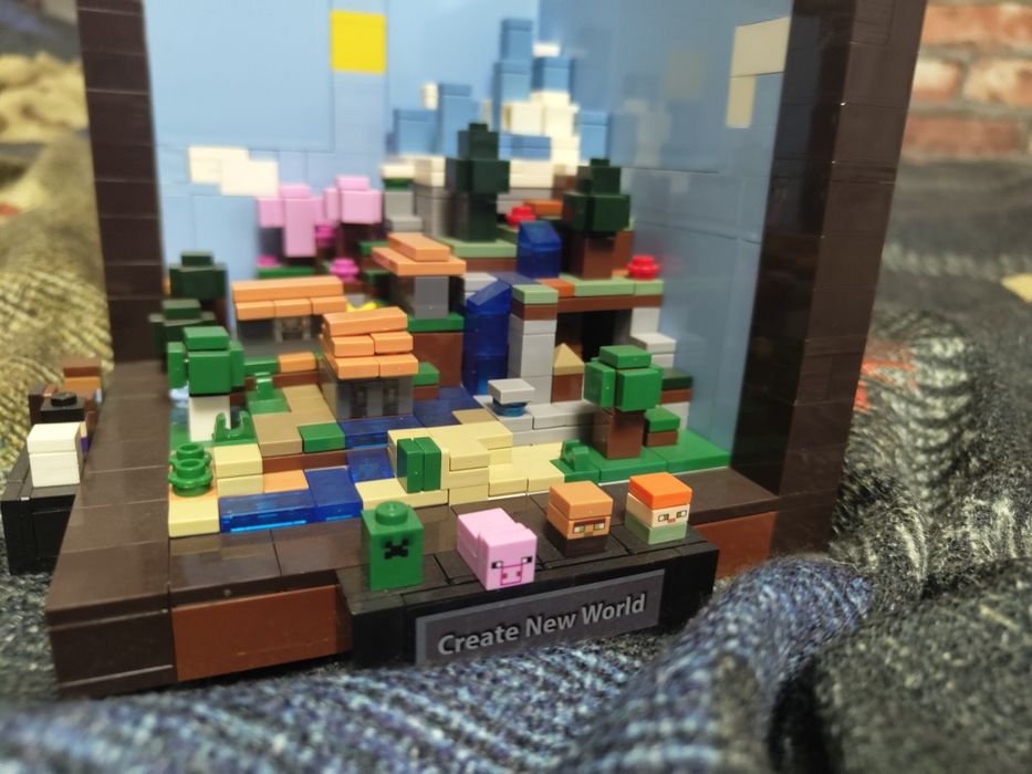 Lego Minecraft crafting table