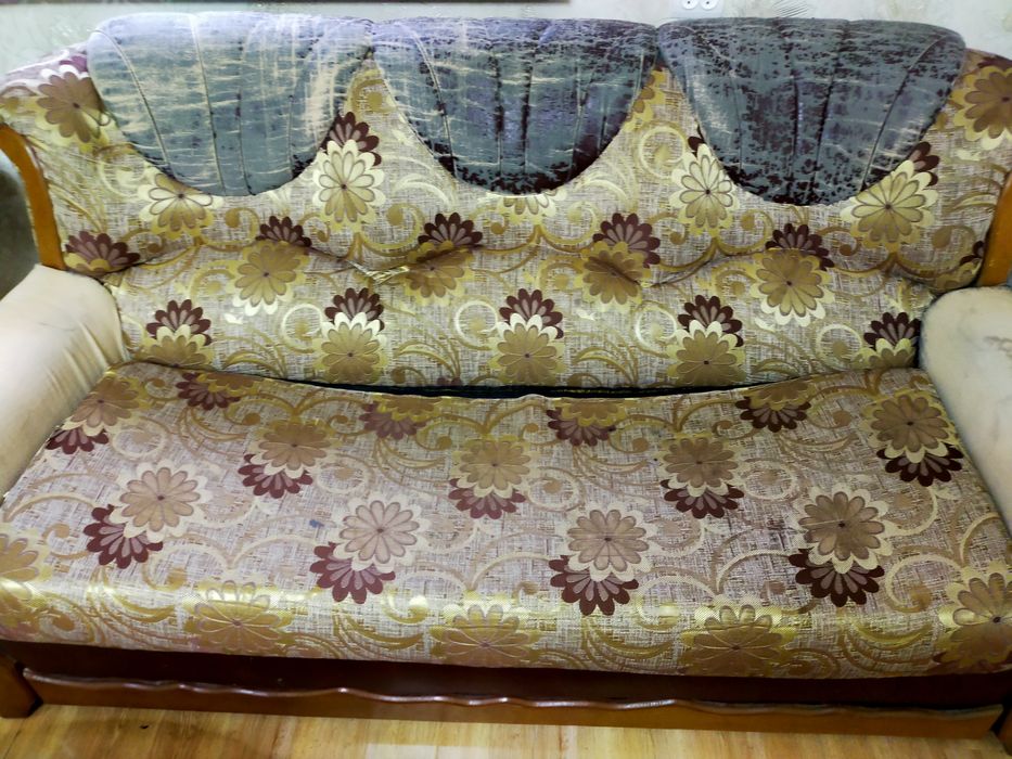 Диван и два кресла