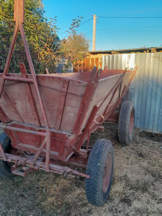 Vind căruță după tractor căruță este complecta