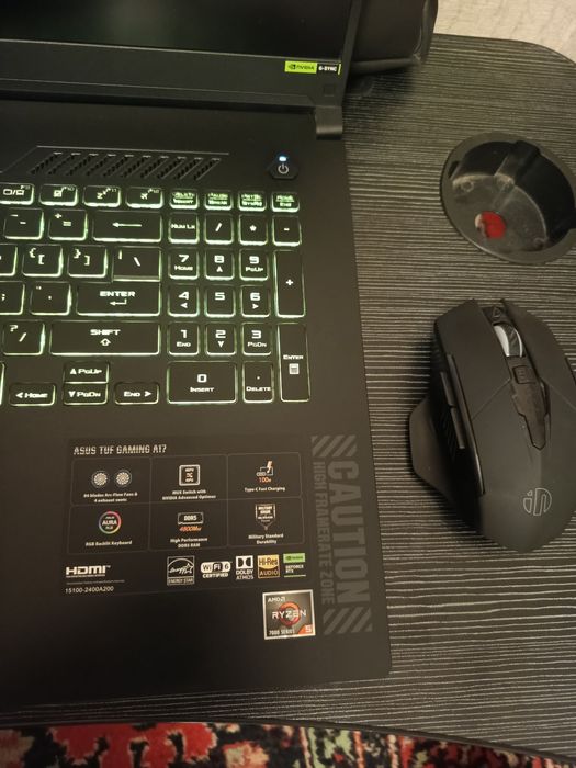 Asus tuF gaming A17 ideal