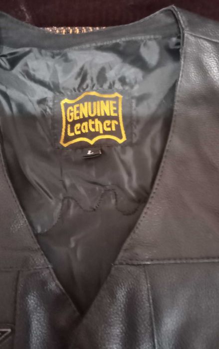 Продавам кожен елек за моторист размер L