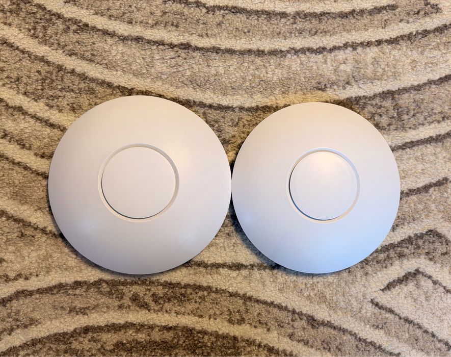 Set 2 buc. Ubiquiti UniFi UAP-AC-HD | Wave 2, 4x4 MU-MIMO, Gigabit