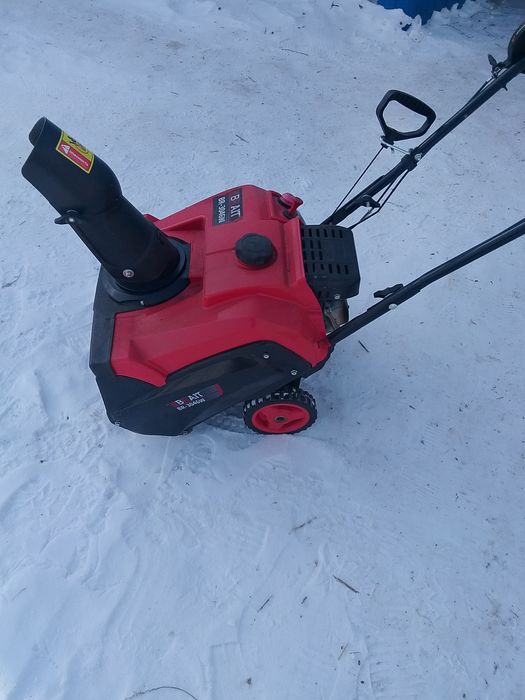 Снего уборочная машина