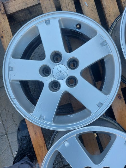 4ри бр алуминиеви 16цола;5×114,3; ет 40; 67.1мм; оригинални  Митцубиши