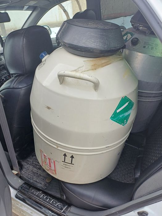 Azot bochka sotiladi