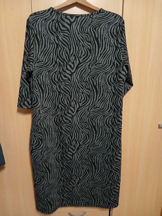 Нови, елегантни , три рокли.