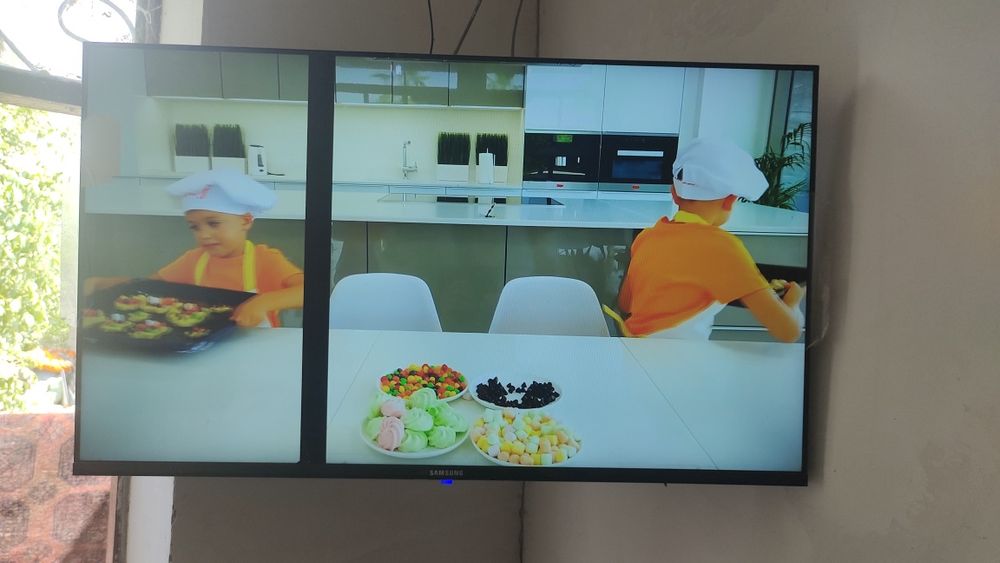 Samsung q90 SMART tv sotiladi, 43 dyum, ekranida chiziq bor