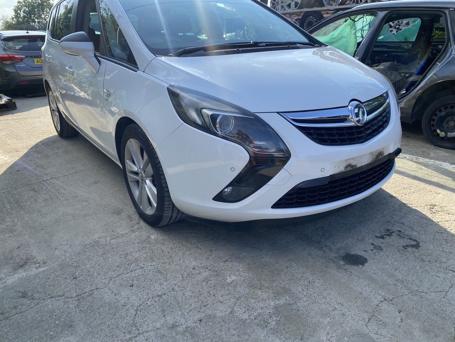 Capotă motor Opel Zafira C 2014