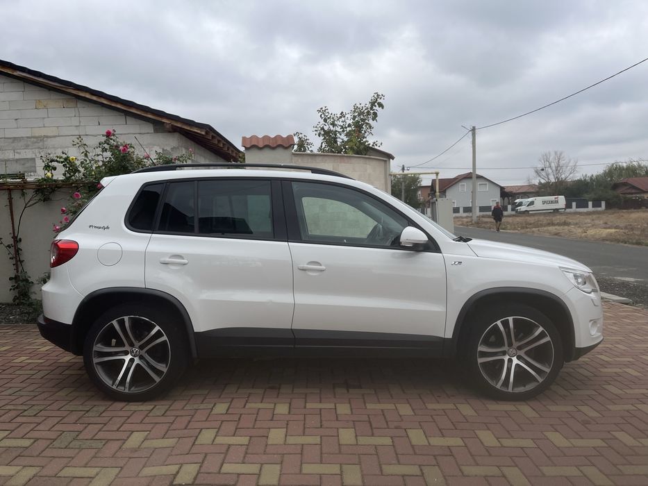 Volkswagen Tiguan R-Line 2011, 2.0 TDI cutie manuala