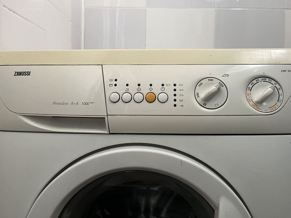 Стиральная машина продам срочно