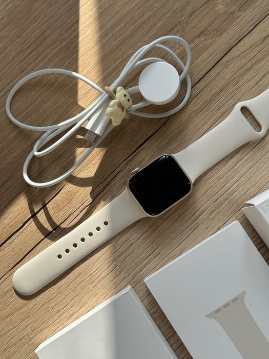 Продам Apple Watch SE 40mm