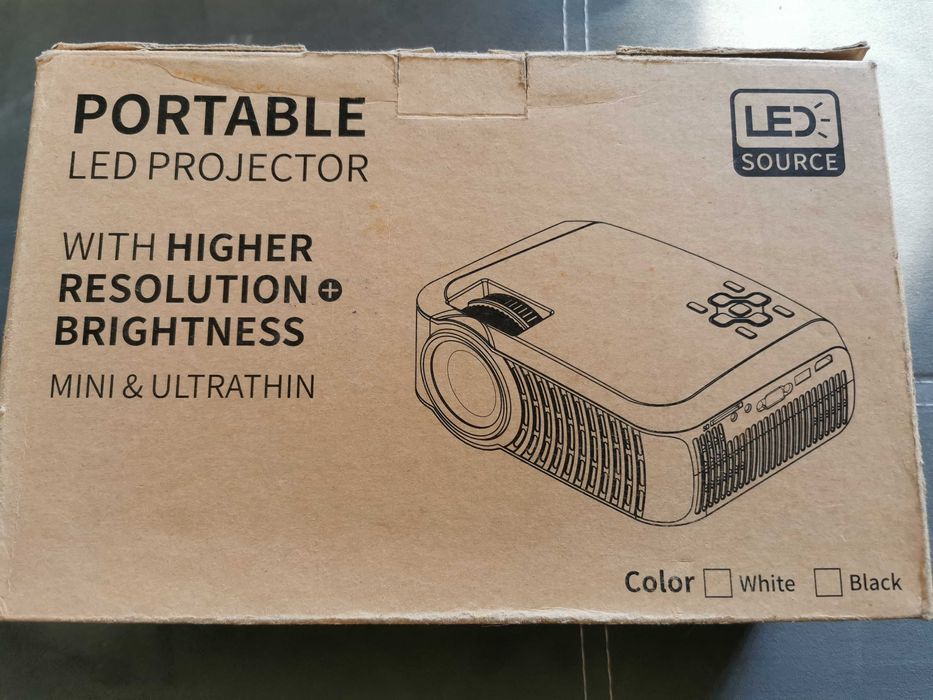 Запазен LED Проектор за домашно кино или офис употреба