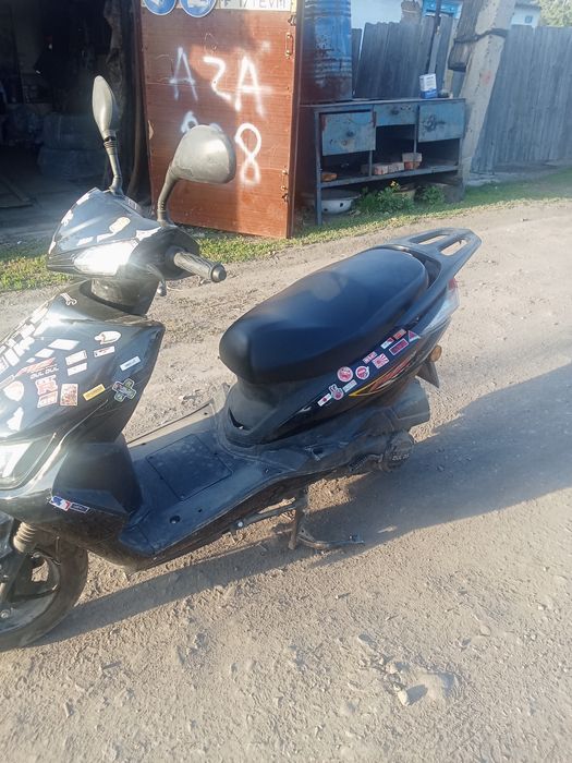 Продам скутер каваки м8