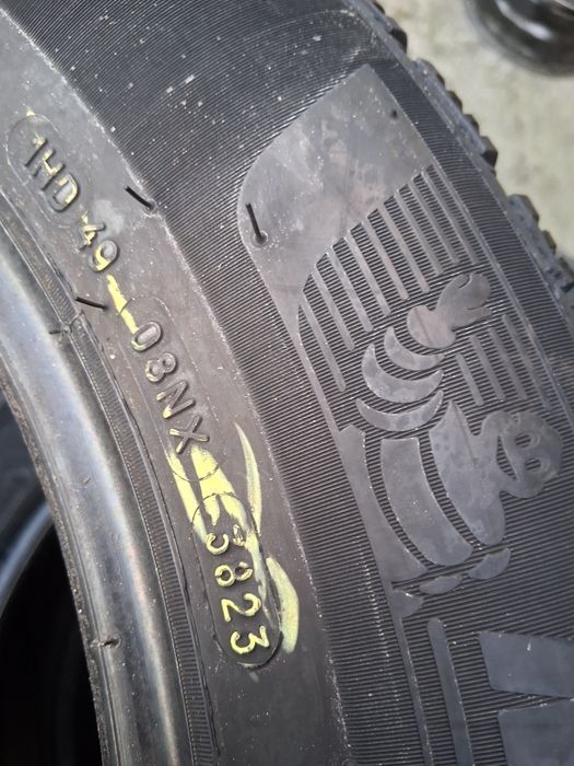 215 60 16 MICHELIN 2бр летни дот 2023г