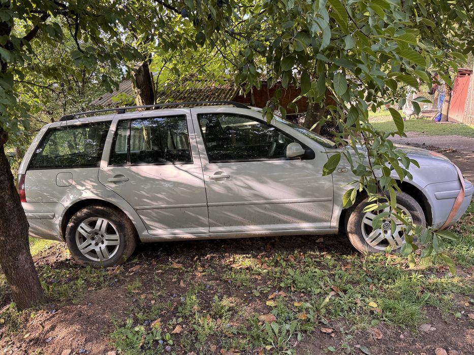 Vw Bora de vanzare cu motor defect