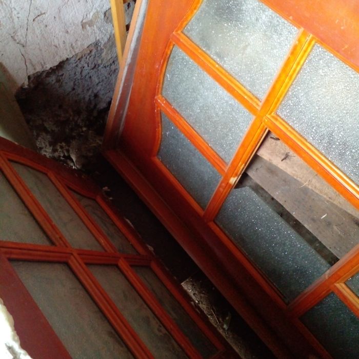 Три двери деревянные