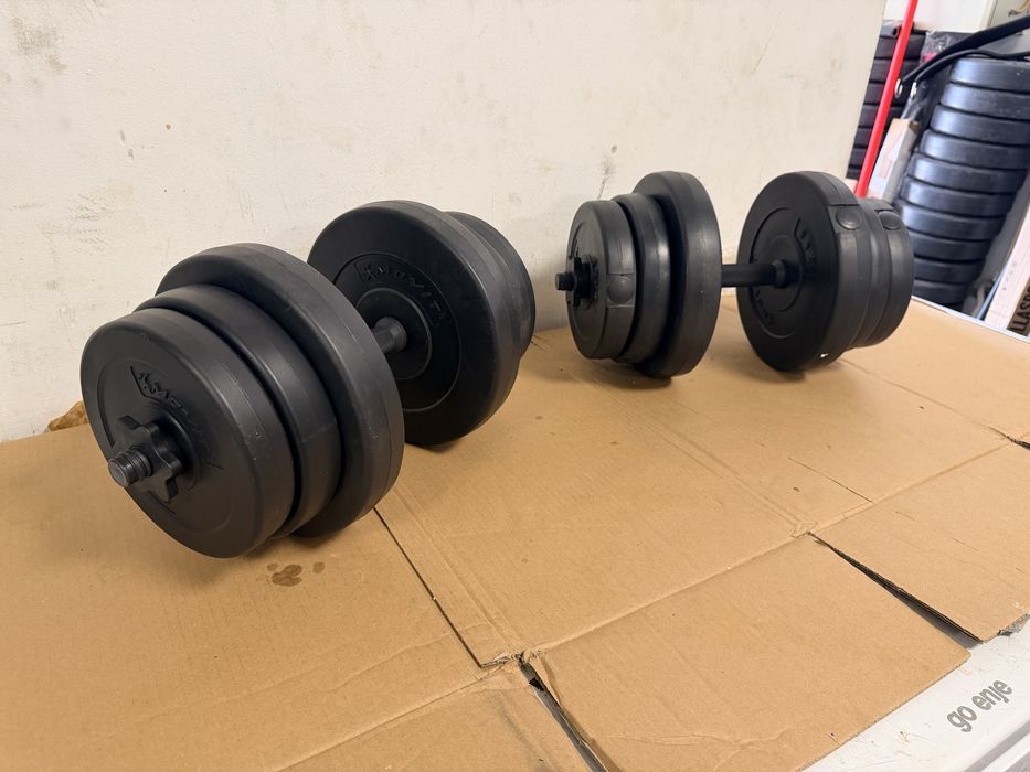 Gantere reglabile noi pret promo 120 lei buc. 200 lei setul 40 kg.20 kg+20 kg=40 kg