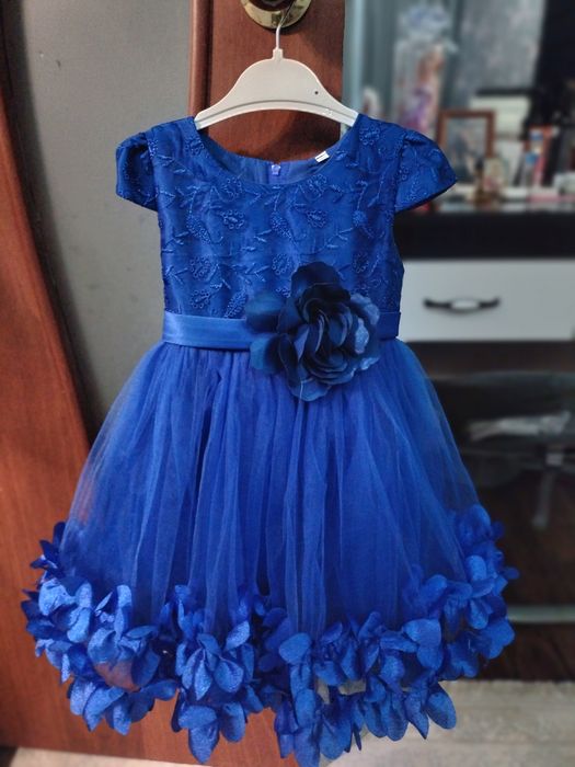 Продам платья детское