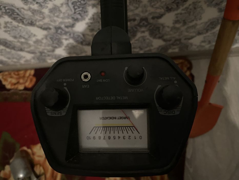 Продам металлоискатель