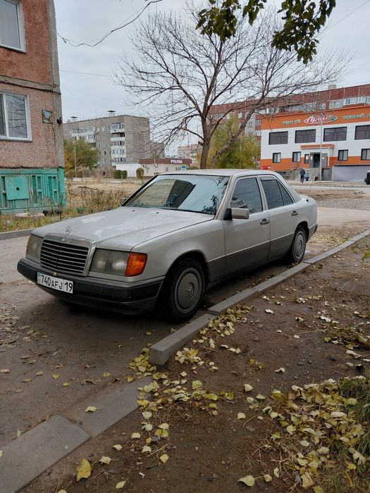 Mercedes Benz 200E