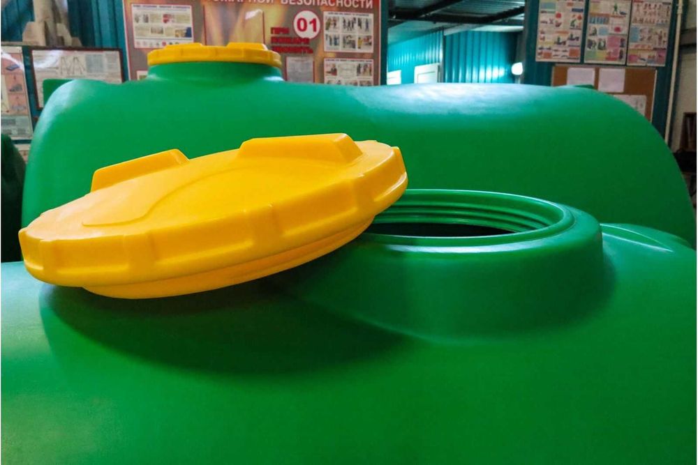 Емкость бак бочка 2000 литров с завода горизонтальная, гарантия