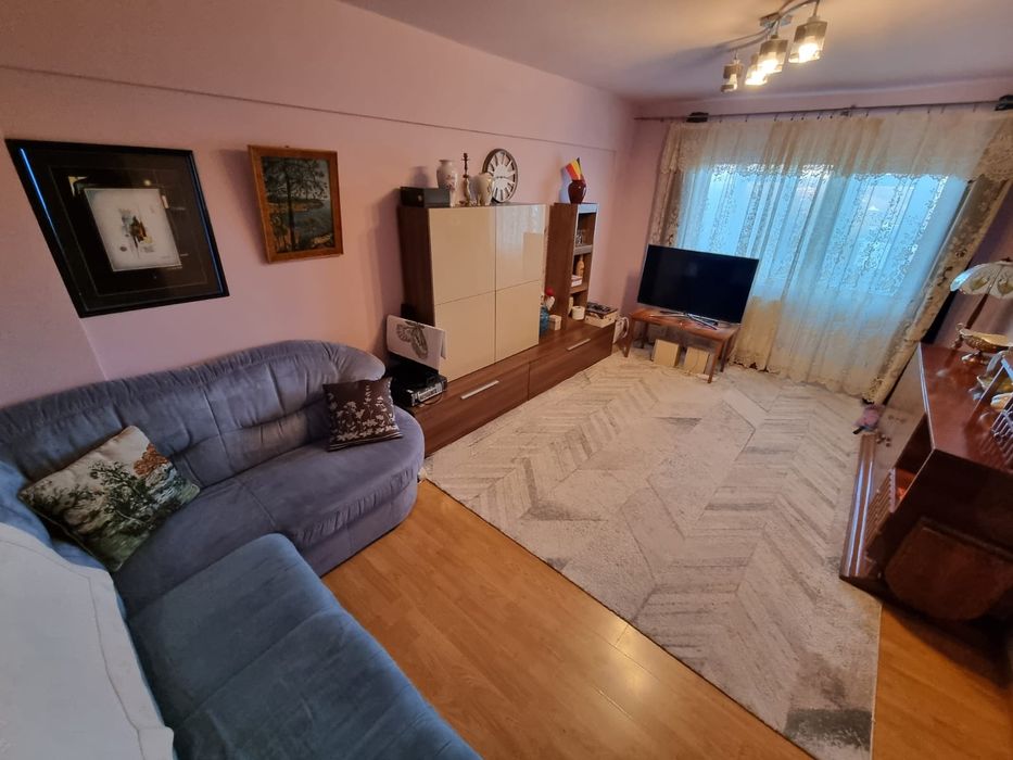 Vand apartament 1987 4 camere 100 mp Rondu Vechi DECOMANDAT etaj inter