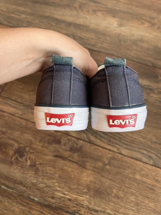 Обувки Levi’s 38 номер