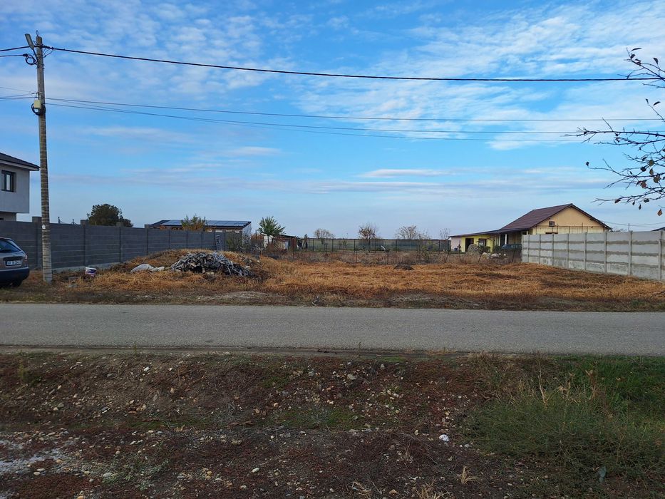 Vand Teren Intravilant in Mandruloc, 500 Mp, Fs 25 m, Strada Asfaltata, Aproape de Principala