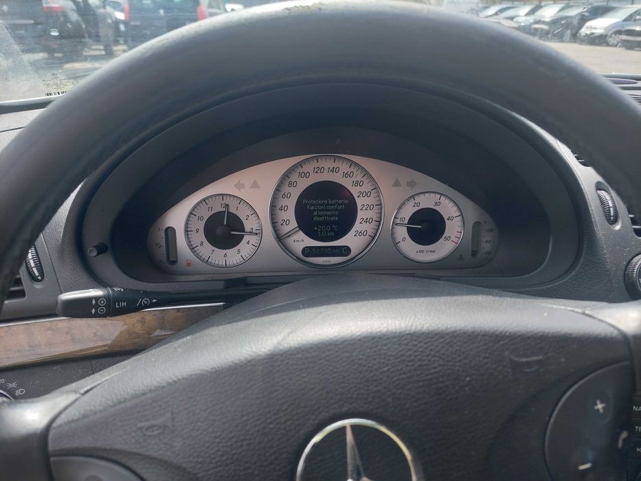 Mercedes-Benz E 270 Е270, Мерцедес W211 на части!
Май 2005