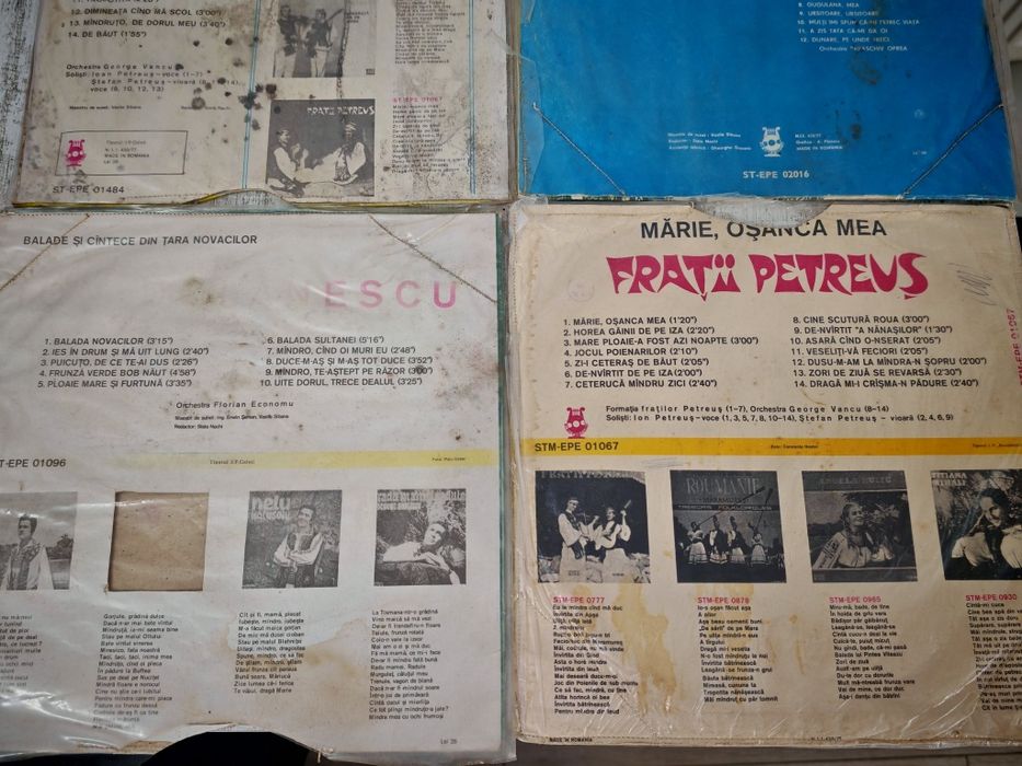 Lot de 24 viniluri cu muzică populară veche