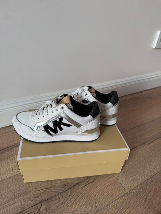 Кроссовки Michael kors Майкл корс Maddy Two-Tone Logo Trainer