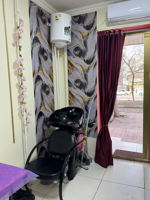 Salon uchun moyka va kushetka