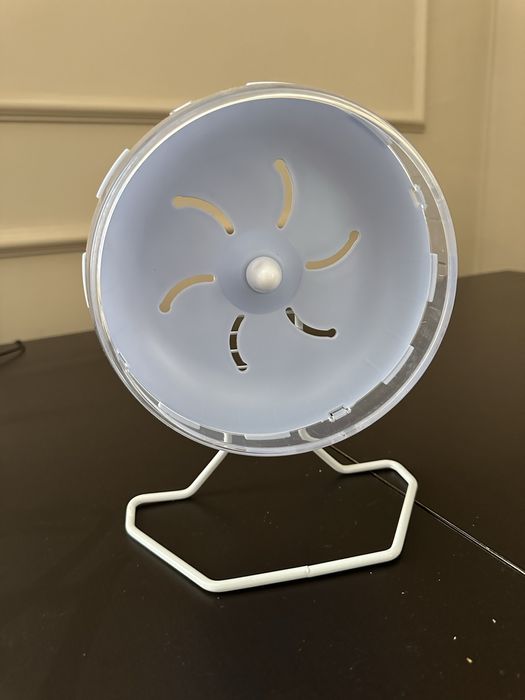 Колесо для хомяка и для грызуна 17 см с подставкой