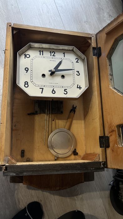 Продам часы настенные