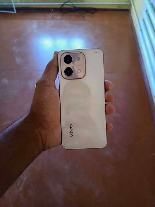 VIVO Y 28  256 talik tinniq