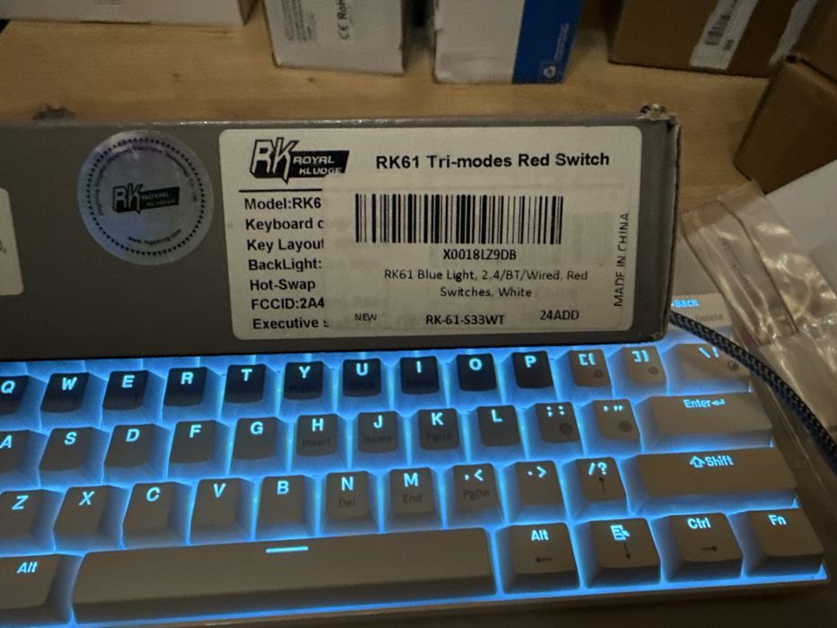 RK Royal Kludge RK61 Tastatura Mecanica Wireless Tri Mode Hot Swap Red Switch Blue Backlight Bluetooth 2.4G USB C Open Box PC Laptop Desktop