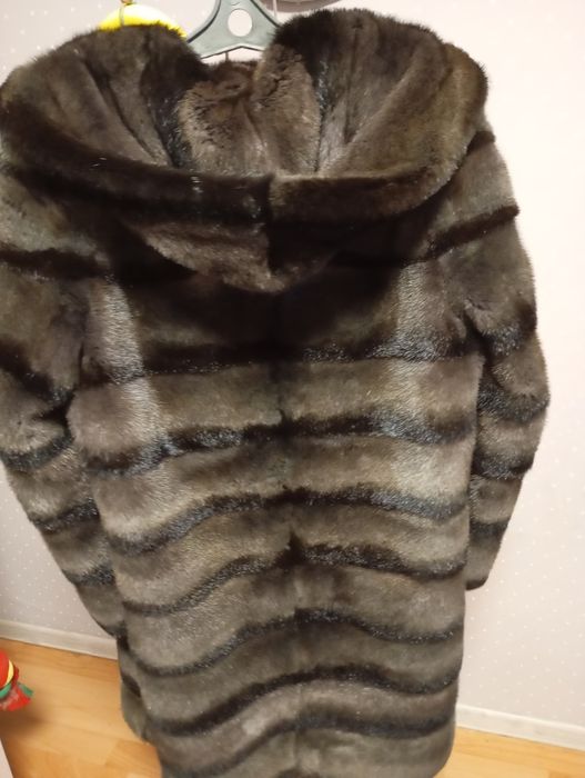 Продам норковую шубу