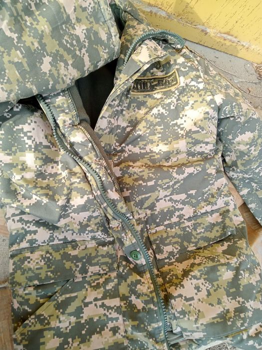 Бушлаты военные.